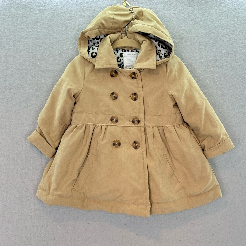 Tahari - Baby Girl Tan hooded jacket trenchcoat style
A- line size 12 month‎